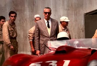 Ferrari: V novém traileru se Adam Driver připravuje na osudový závod