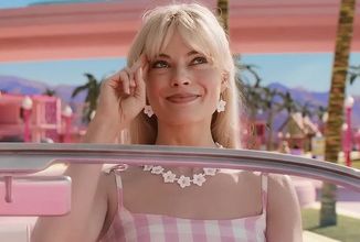 Margot Robbie a Ryan Gosling nás v novém klipu na Barbie zvou na nejrůžovější film roku